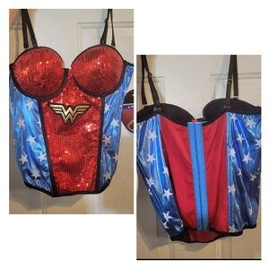 DC Comics Wonder Woman red Sequin Corset FAJA Top Justice League Costume M / L